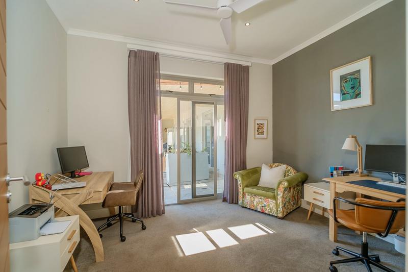 3 Bedroom Property for Sale in Lake Michelle Western Cape